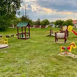 U Lesa Rasochy 83 Дом отдыха *